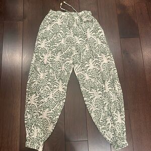 Linen pants palm tree print green & white size small